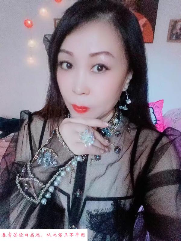 双飞俩少妇真爽 第1张