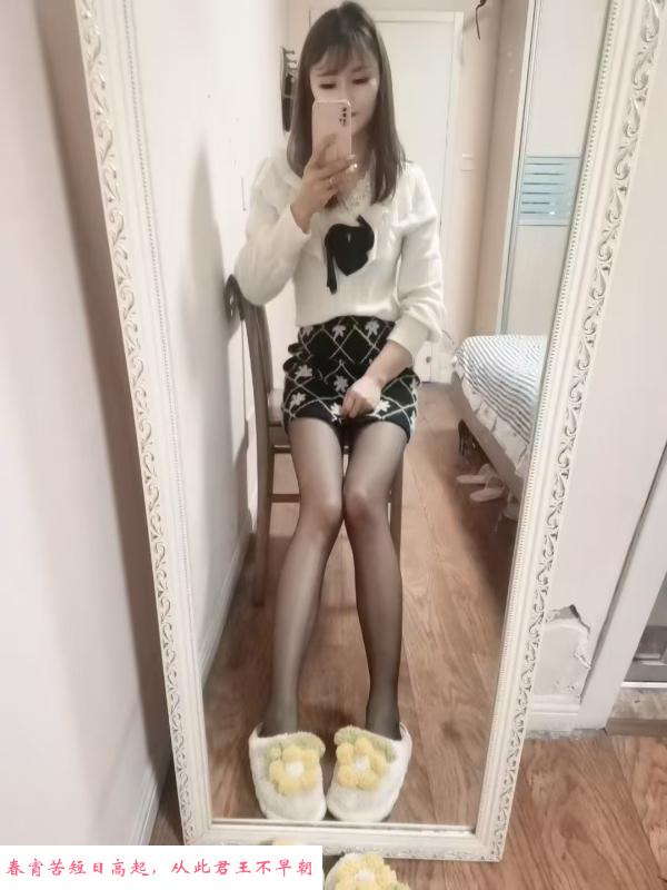 江宁大长腿美女安琪 第1张