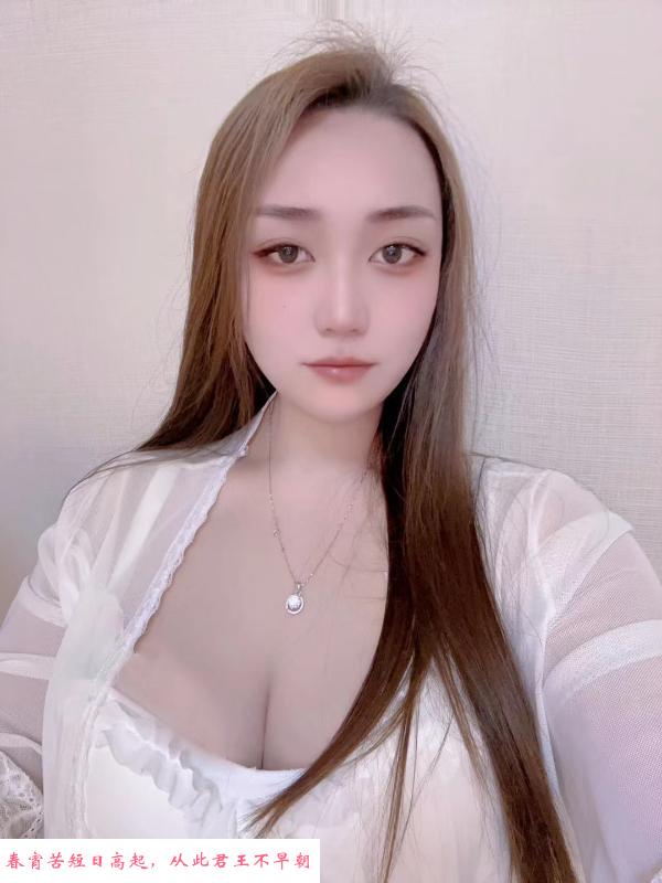 黄岛区大胸妹 第1张
