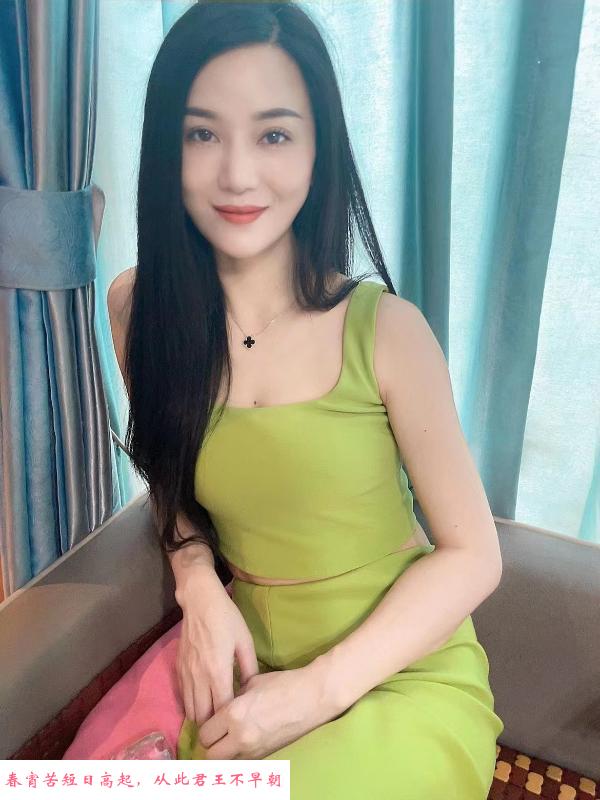 杭州东站气质美女 第1张