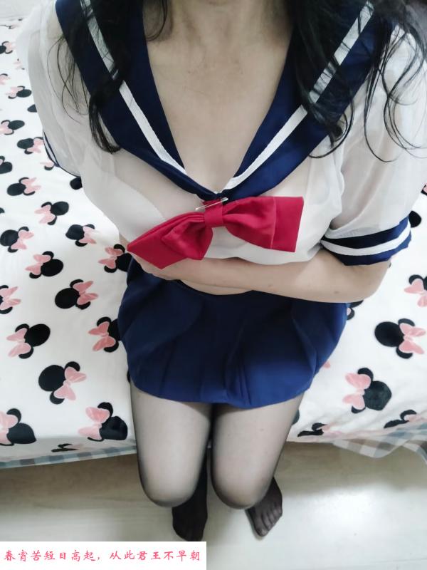 潘家园制服系美腿熟女 第3张