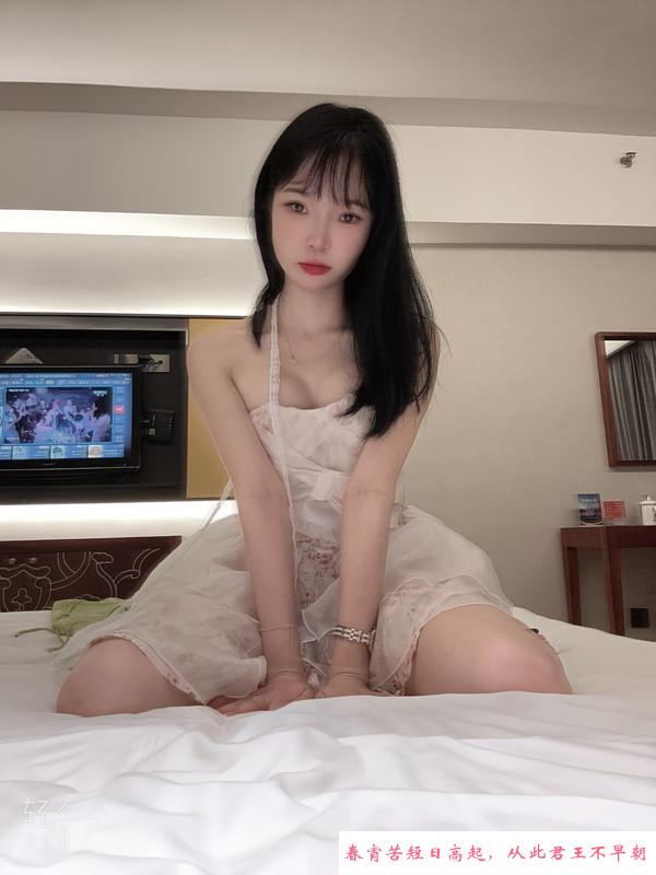 又年轻又有颜值橙橙子 第1张