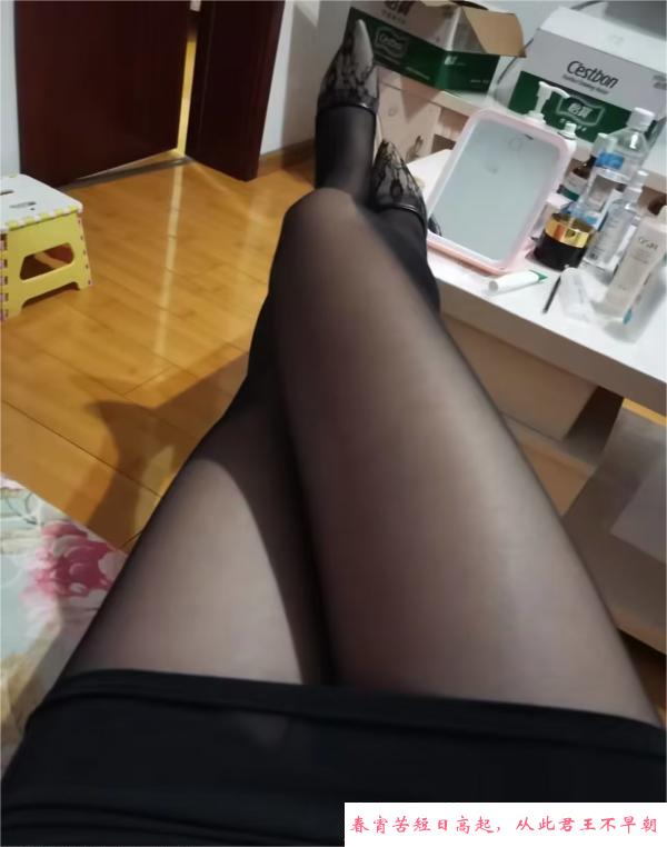 制服诱惑思思 第2张