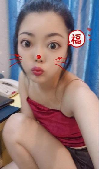 身材小巧的妹子 第1张
