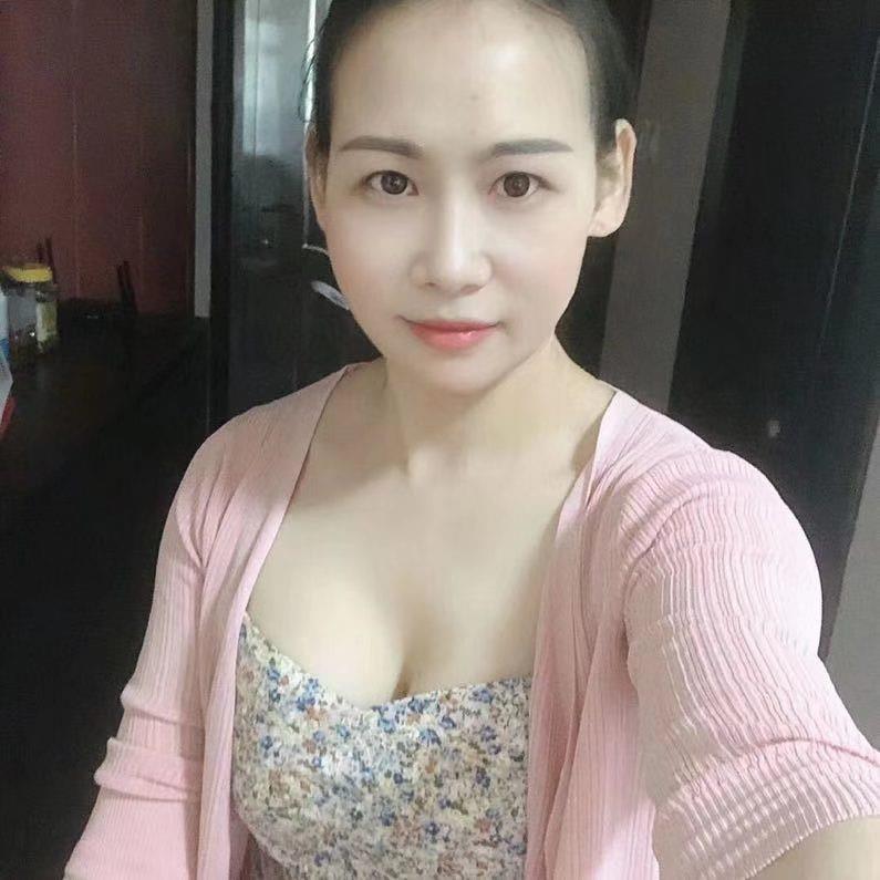 罗湖晒布熟女 第1张