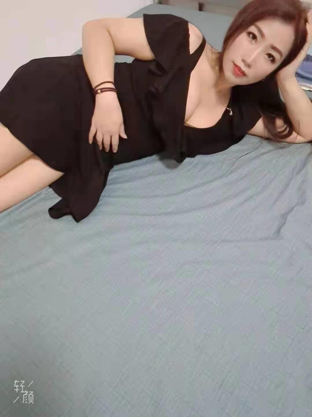 有肉肉的性感大胸少妇300不贵 第2张