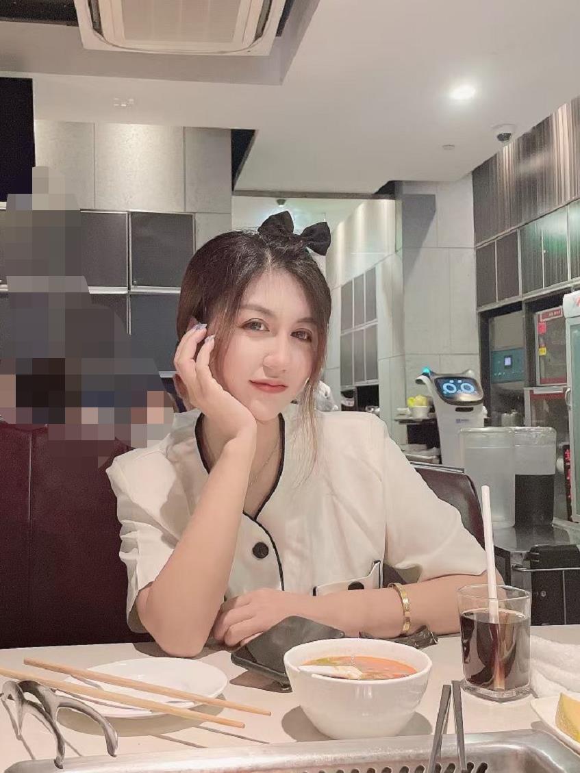 南山大长腿丰满Amy 第1张