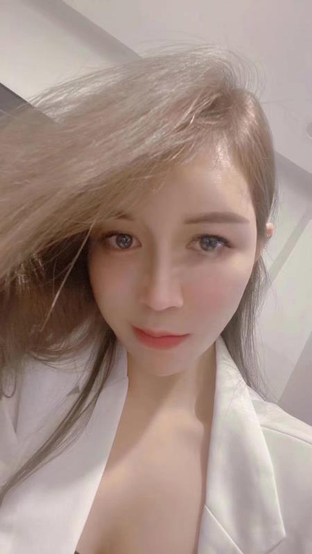 性价比的轻熟妹子 第1张
