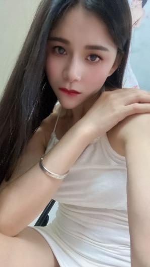 深圳罗湖练过舞蹈的美女 第1张