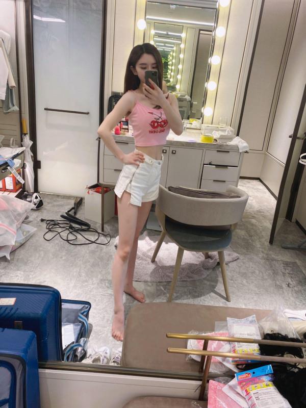 小巧可爱型妹子 第1张