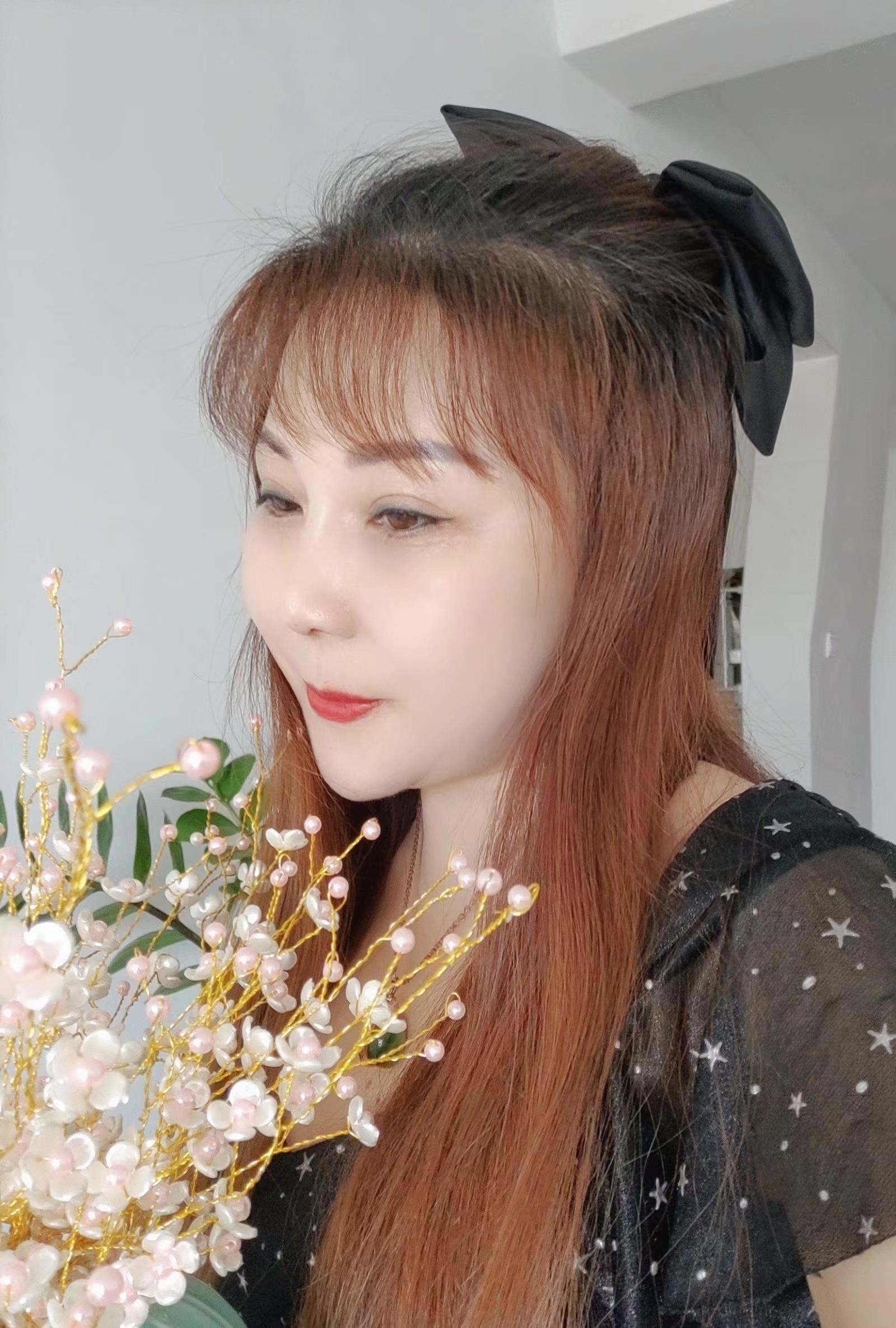 松鹤湖湖花园小区可爱少妇 第2张