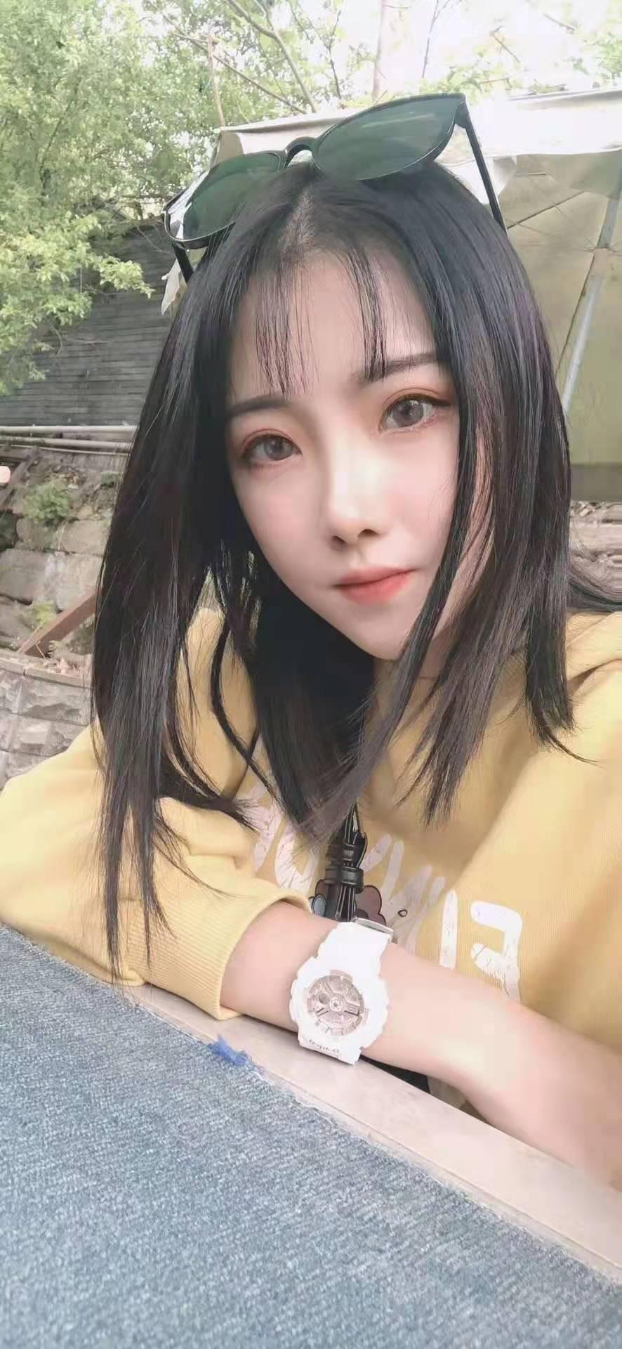 新鲜小美女，新鲜粉木耳，水流个不停 第1张