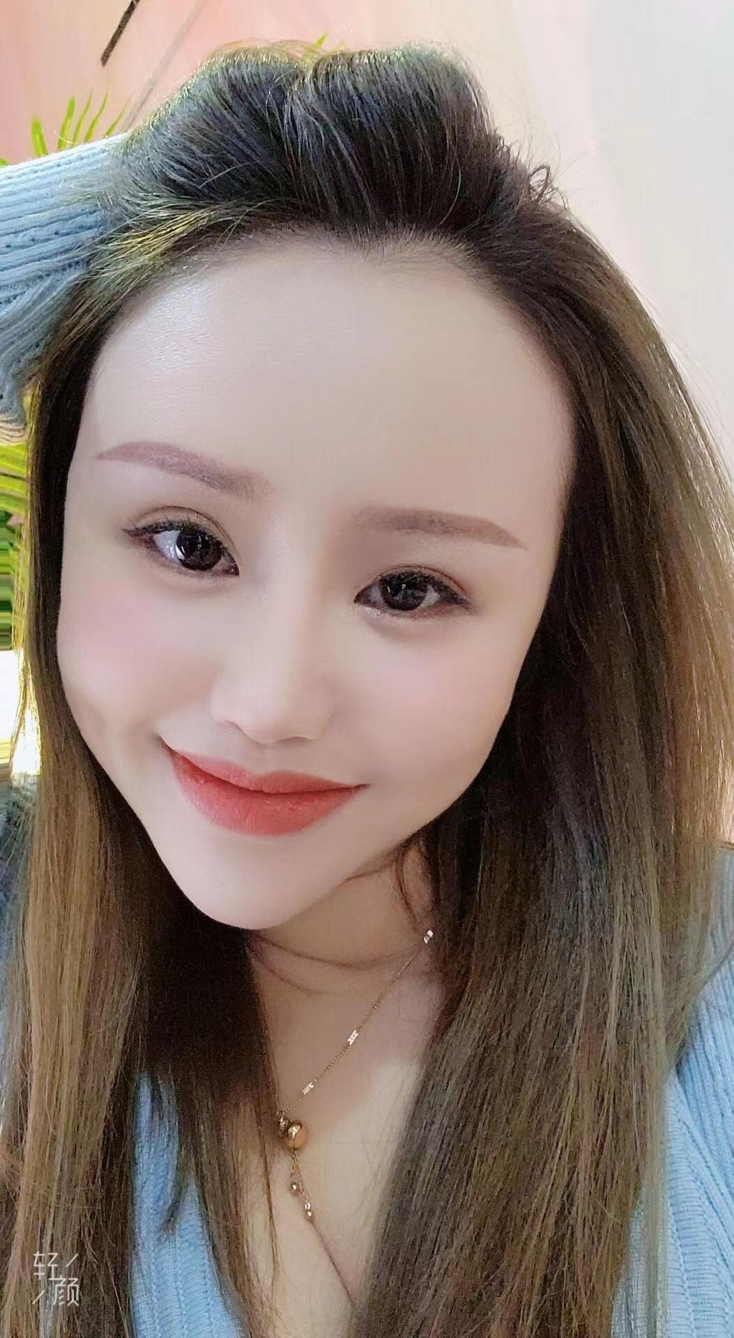 大胸妹子，女人味十足 第1张
