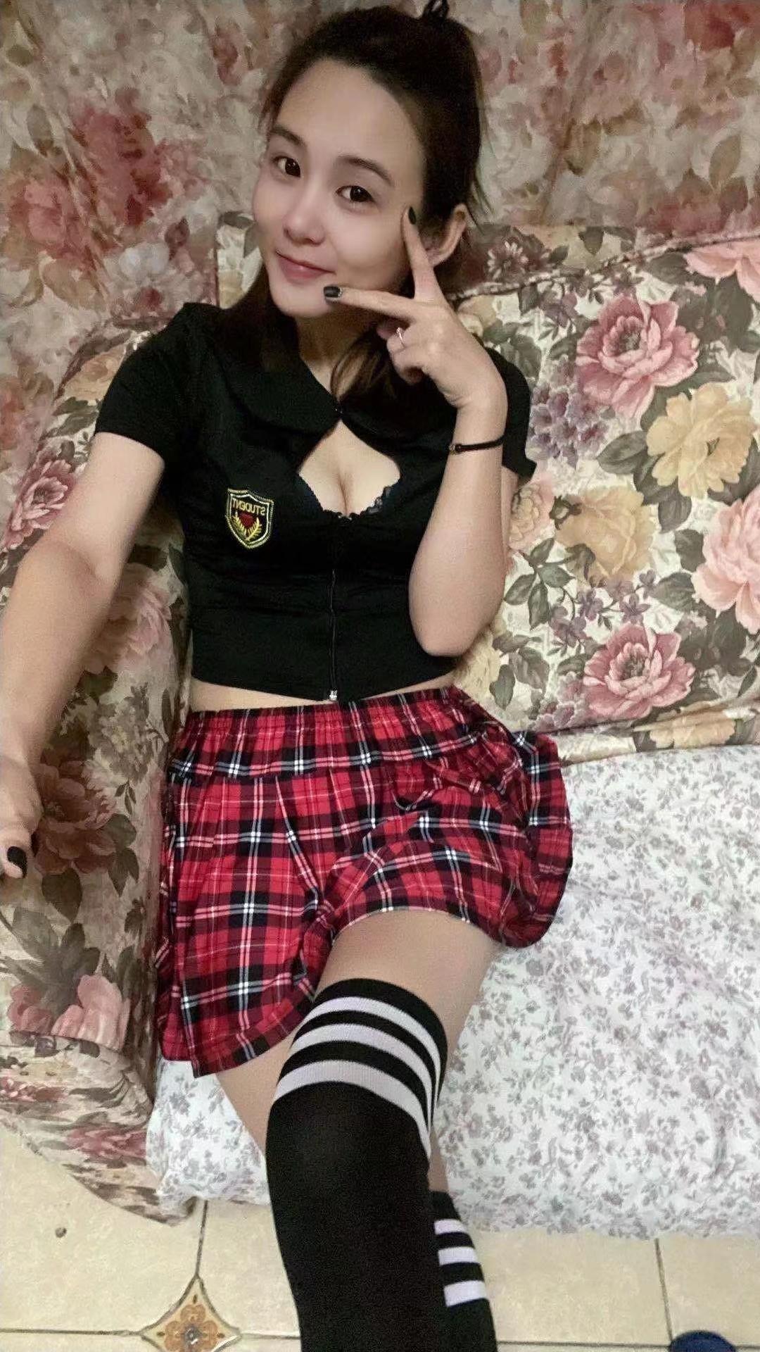 大望路琳琳换地方了，再次出击，依旧是舌吻+69，性价比... 第2张