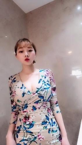 超赞妹子，大长腿D奶粉木耳 第3张