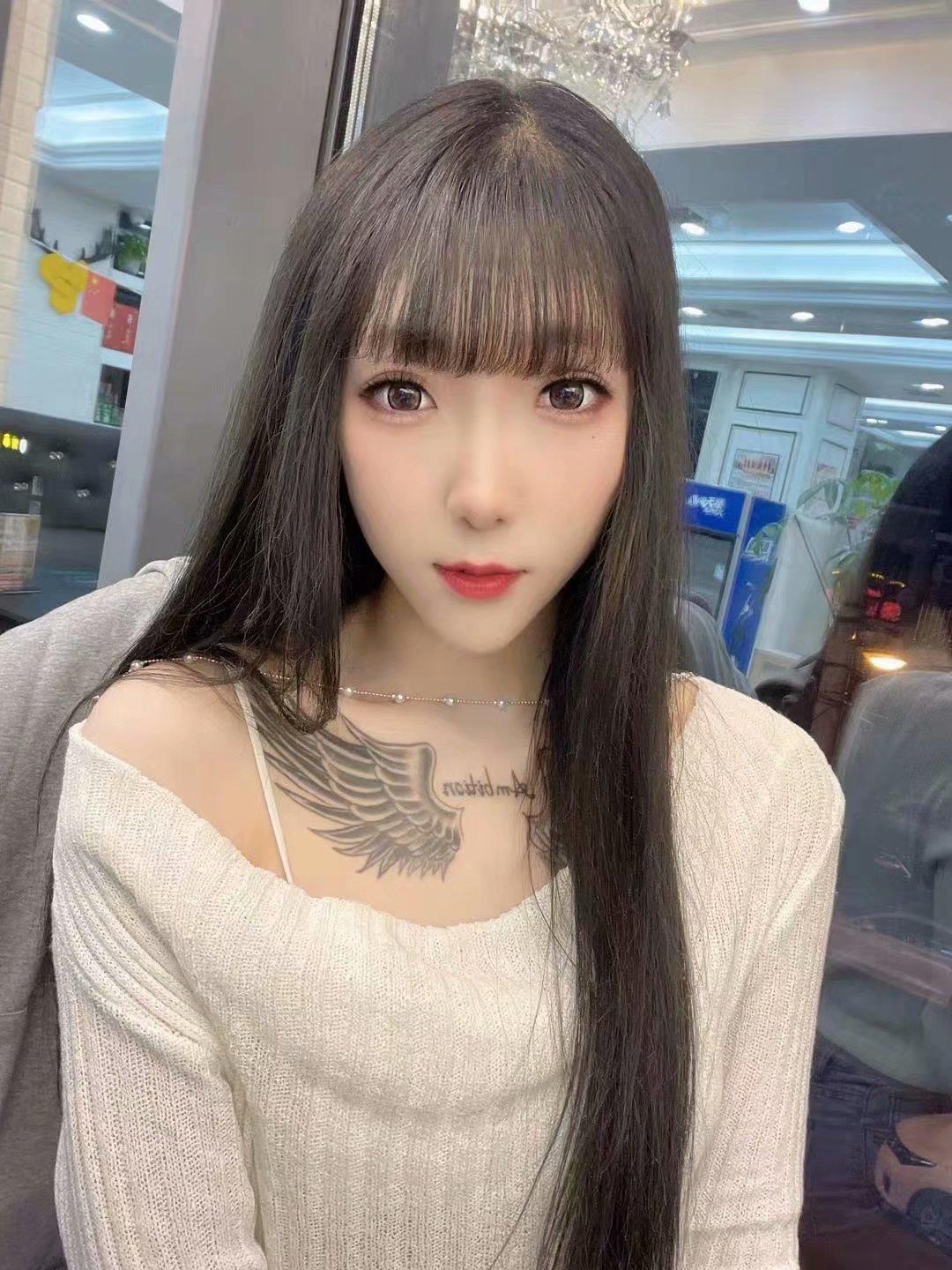 00后大长腿一枚身高172 第4张