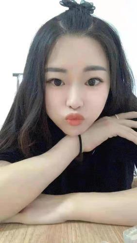 高新区年轻漂亮的小姐姐 第1张
