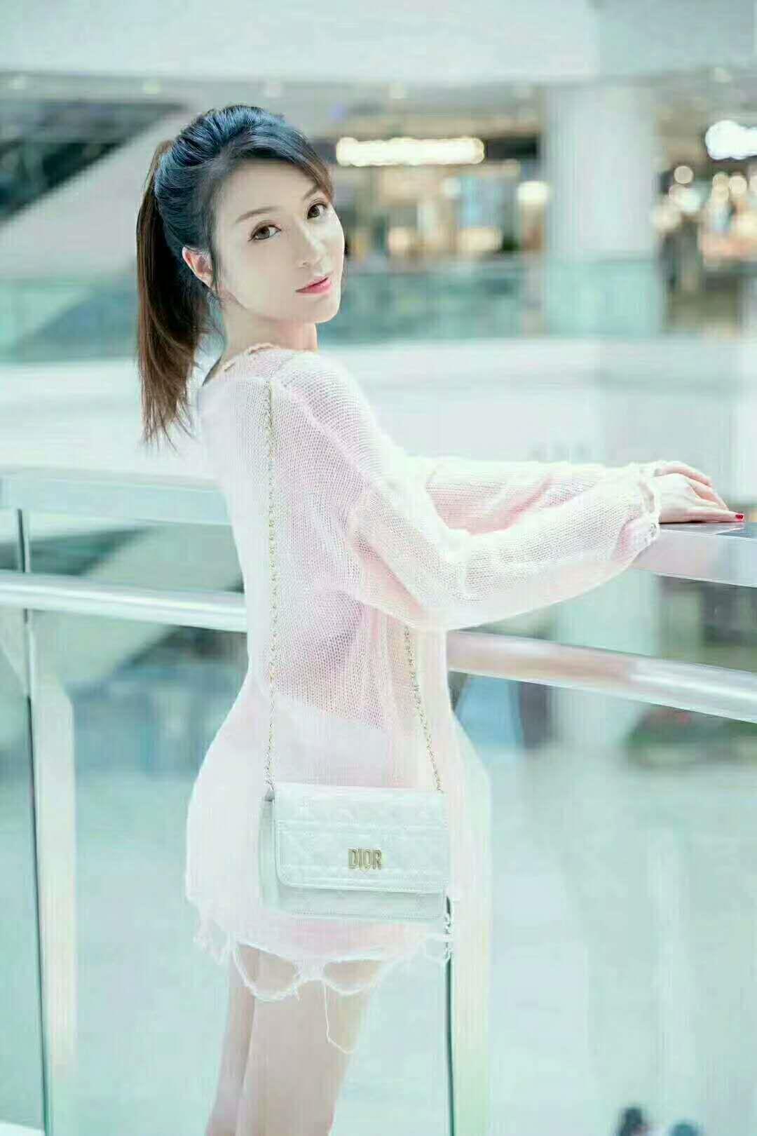 魔鬼身材之一抹嫣红暗香来袭！！！实拍！实拍！实拍图！ 第1张