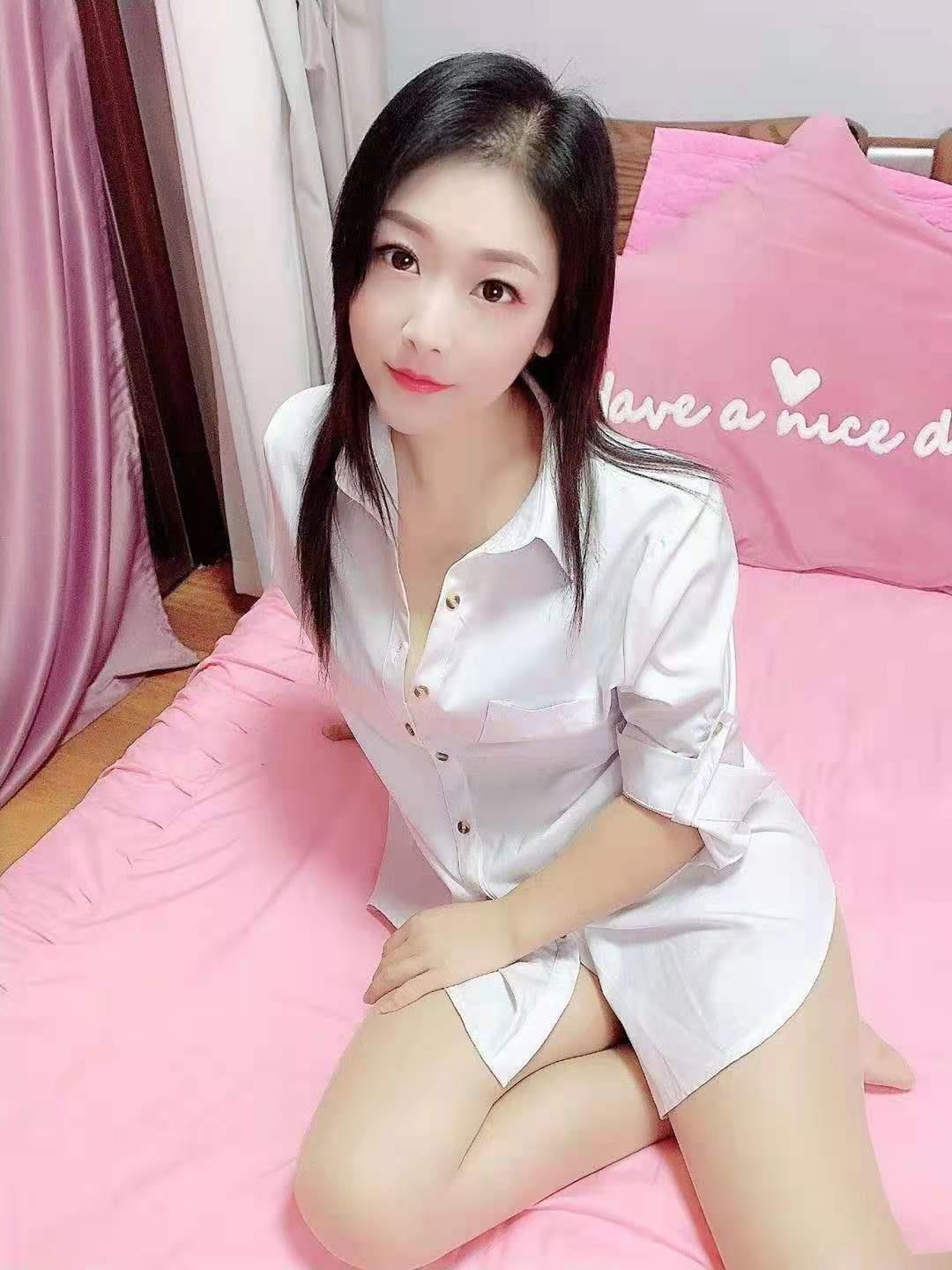 宜山路雅俗共赏的小嫩妹，这个妞很润！ 第3张